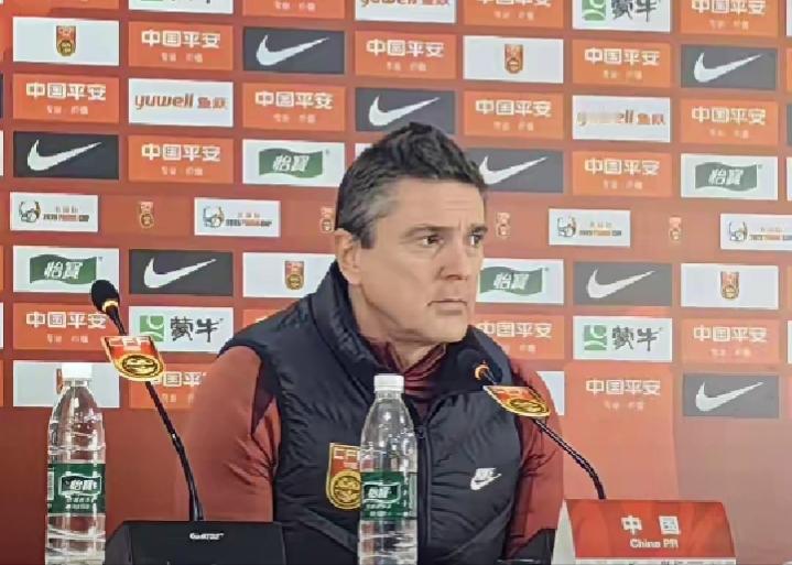 安东尼奥的能力，逐渐的在展现自己。中国足球似乎他已经看的很明白，目光短浅，没有