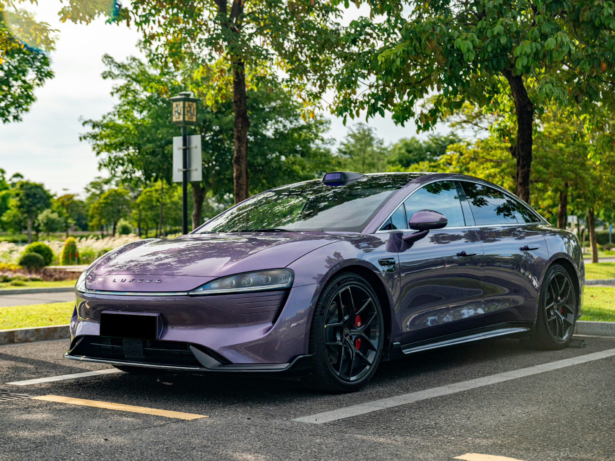 说真的，买车，第一眼感觉真的很重要，你只有第一眼看这个车感觉对眼，符合你认为好看