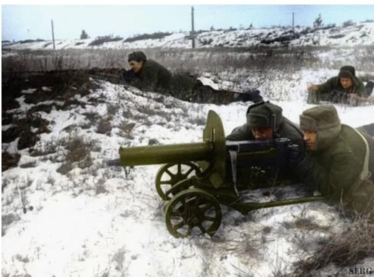 曾经在中国抗战大红大紫的苏联马克沁1910型重机枪图片是1941年，莫斯科会战