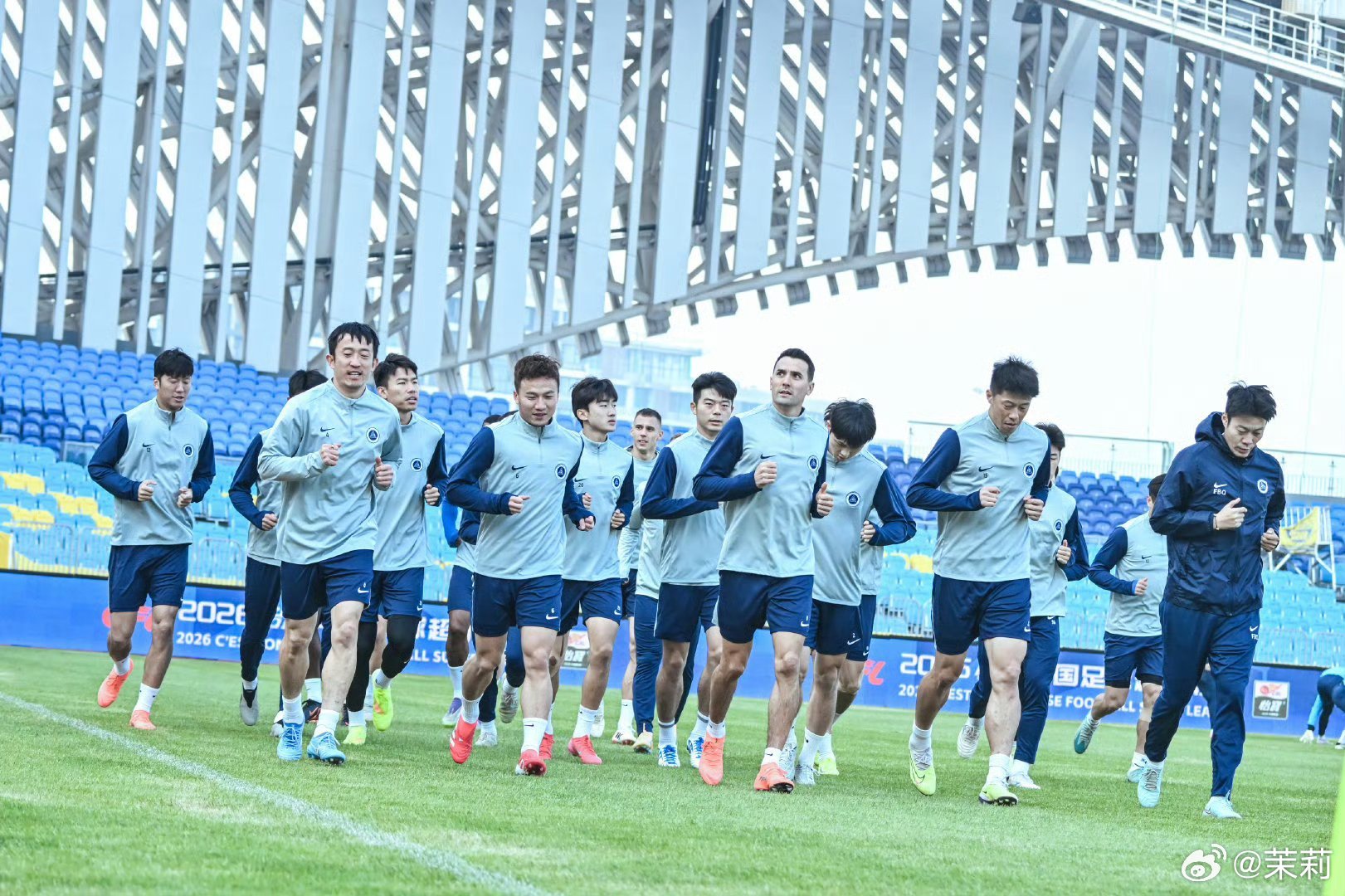 深圳新鹏城4月顺顺顺顺顺进入四月，深圳新鹏城迎来4个主场、1个客场的密集赛程：4