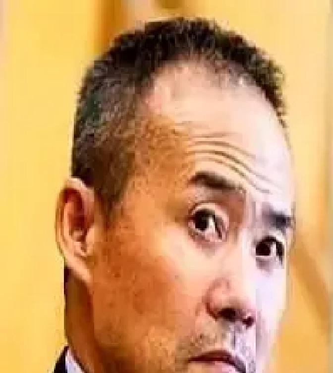 73岁王石被传离婚第5天田朴珺抖音更新一条视频，两人并肩做红烧肉，配文“平