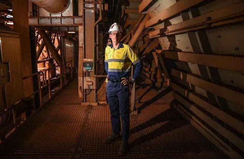 中国隐忍了20多年后，只用了短短9天时间，打赢了一场“没有硝烟的战争”。 说