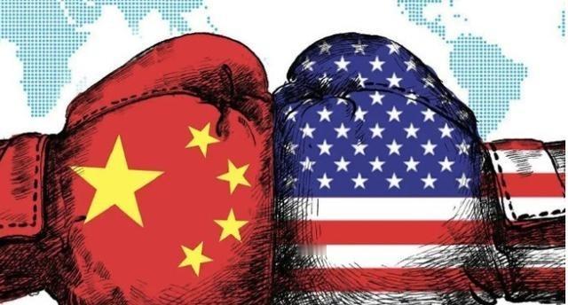 现在是美元想贬值，但中国顶着不让，因为从历史的经验来看，这意味着美国又想走“日本