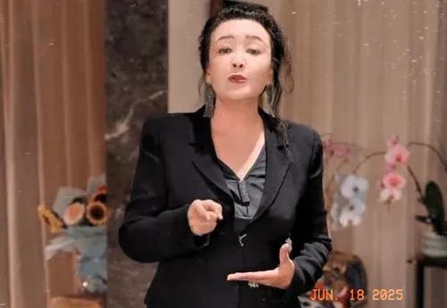 汪小菲说和妈性格不合更爱女儿张兰被指孤苦网友喊话别忘恩最近网上有个事，汪小菲