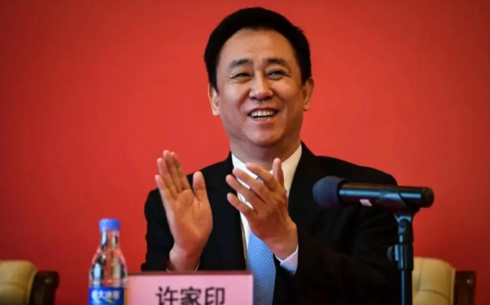 不查不知道，原来许家印的发迹，从一开始就充满了欺骗。可能很少有人知道，许家印