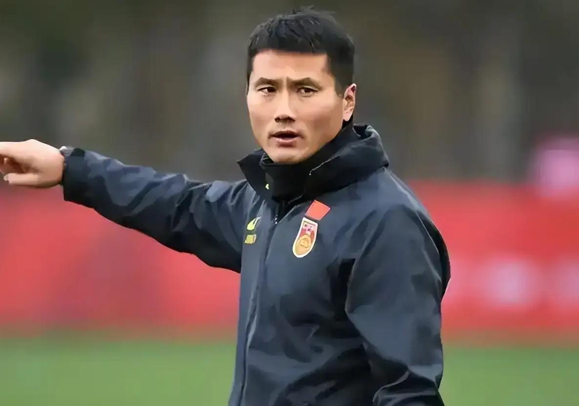 足协真是打自己的脸！自己制定选帅标准，自己否自己！在选帅初期，足协已经制定选帅