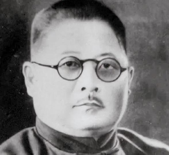 吉鸿昌，这位中国近代史上颇具传奇色彩的爱国将领，出生于河南的一个普通家庭。他的童