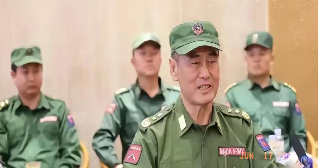 真有这么巧？6月15日，敏昂莱的专机刚落地首都机场，几乎同一时间，腊戌就传来消息