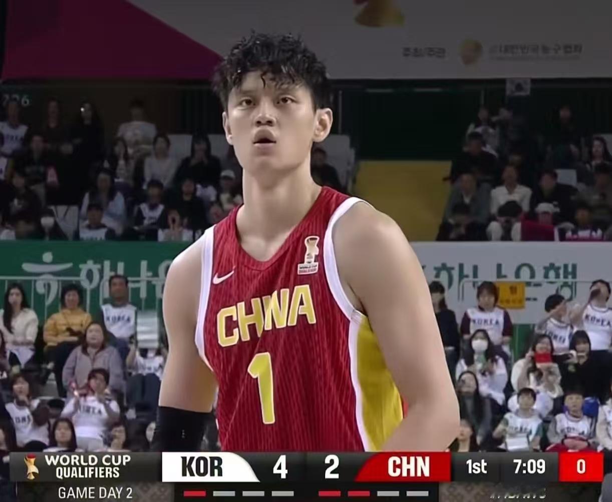 中国男篮被严重高估、华而不实的四大球星：曾凡博，22岁，2米08的他空有顶级天