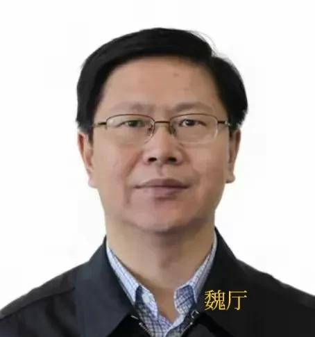 仔细看了内蒙古喝酒死人这件事，“最佳损友”非贺玉玺莫属，为什么这么说呢？饭局是他