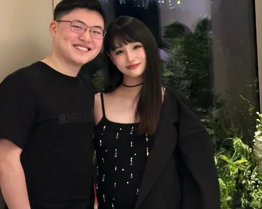 难怪uzi不去全明星, 还说2次对不起, 原来他算上了奥咪咪的那份