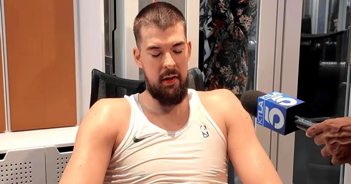 祖巴茨防守从来不伸手快船输给尼克斯，祖巴茨得到22分11篮板2助攻2盖帽，正