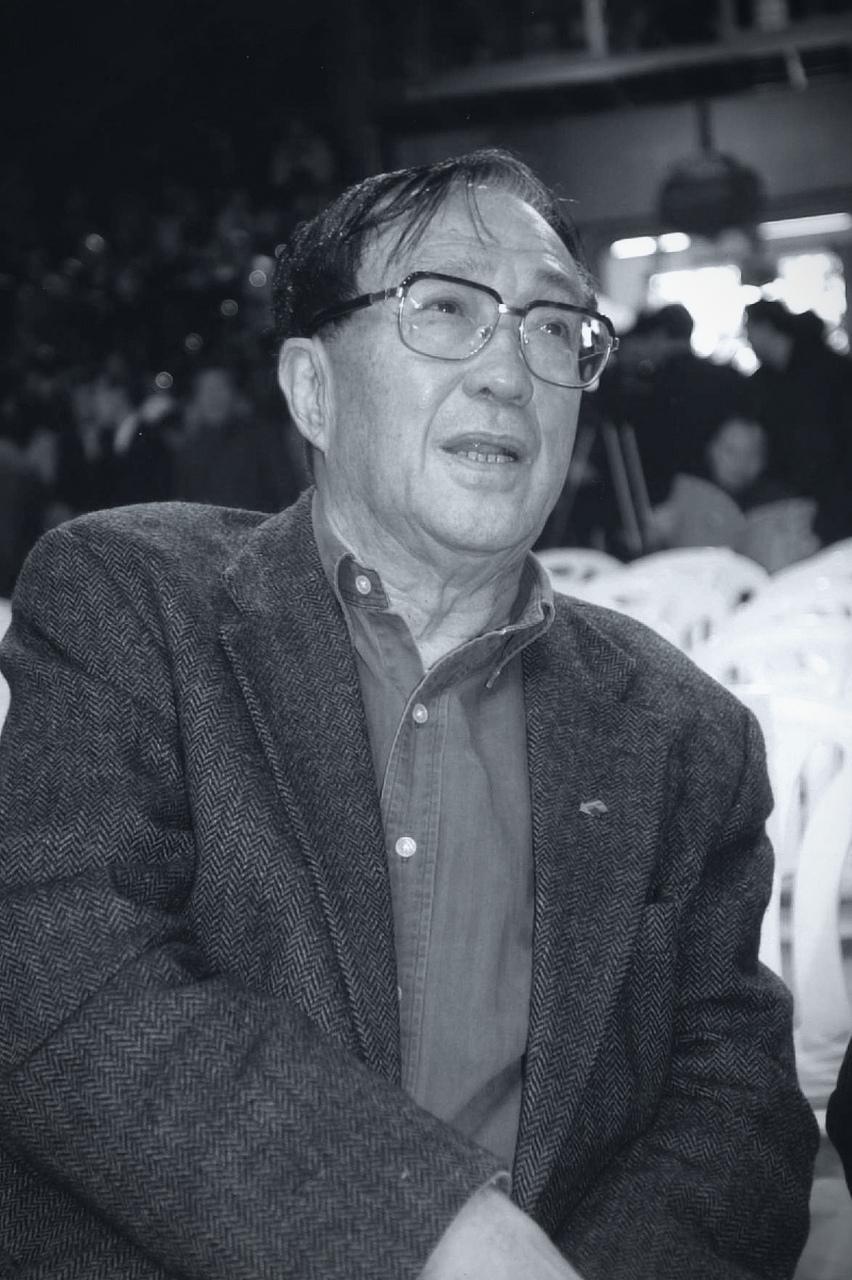 谢晋一家六口尽数离世，一代名导的人生藏满难言心酸谢晋一家六口已经全部离开人