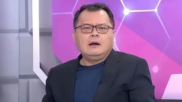 针对蒋万安专访避谈中国人，陈挥文曾在节目上表示，“不是唐湘龙不锐利啊，是他舍不得