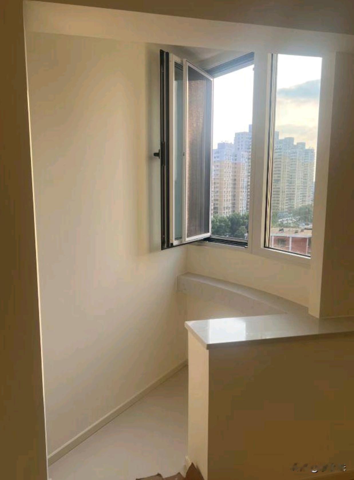 开发商送了个小阳台，这点小空间能干啥是是赚了吗？