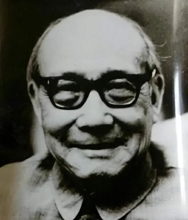 1974年秦城监狱一囚犯在劳动，却收到毛主席来电：参加国庆招待会！1974年国
