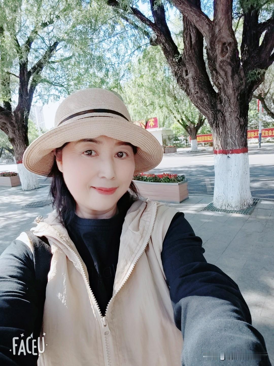 因为最近，胳膊肘到手有时发麻就想着去大医院验个血查一下胆固醇和甲状腺的指标