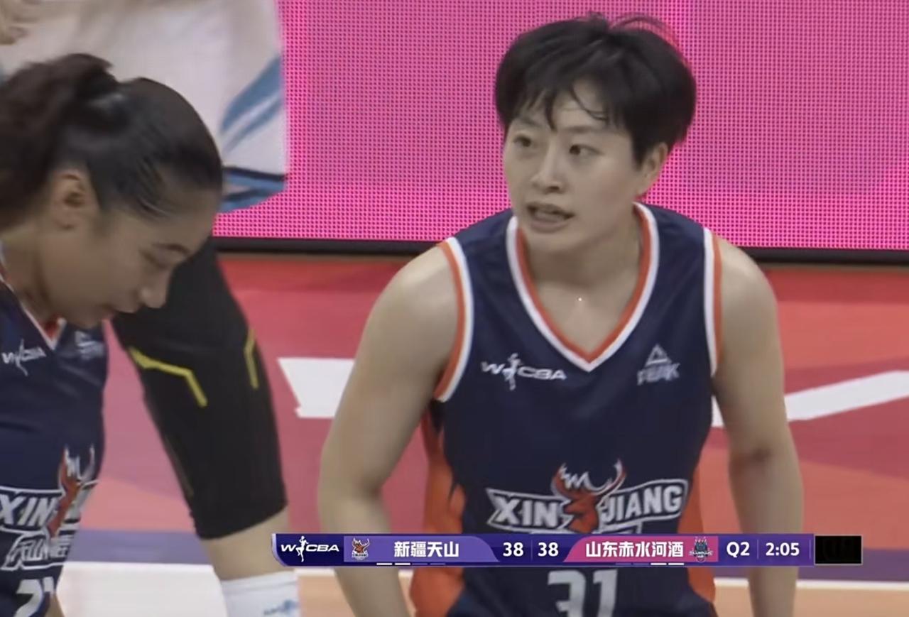 山东女篮与新疆女篮的季后赛，四分之一第一场比赛，我看了，如果山东的张子宇一上场，