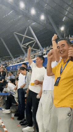 章泽天就是例子，再漂亮的女人也抵挡不住一个男人创业的心。国内到处都是湿热天气，