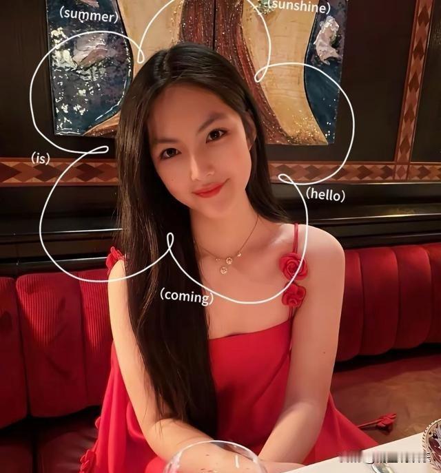 王诗龄，真的很会长，小时候肉乎乎的可爱极了，长大后女大十八变，颜值身材都越长