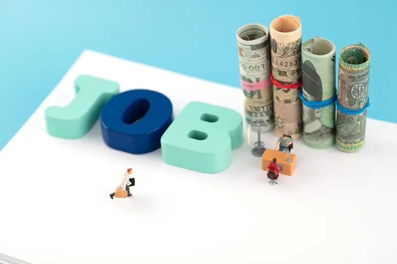 2月11日消息，美国1月非农就业数据大幅超出预期，劳动力市场显现改善信号。据英国