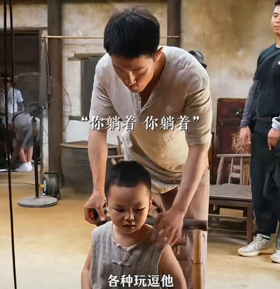 谁能想到顶流肖战在片场被5岁儿子怼到没脾气？酷盖gogo一句话让他秒变“幼稚鬼