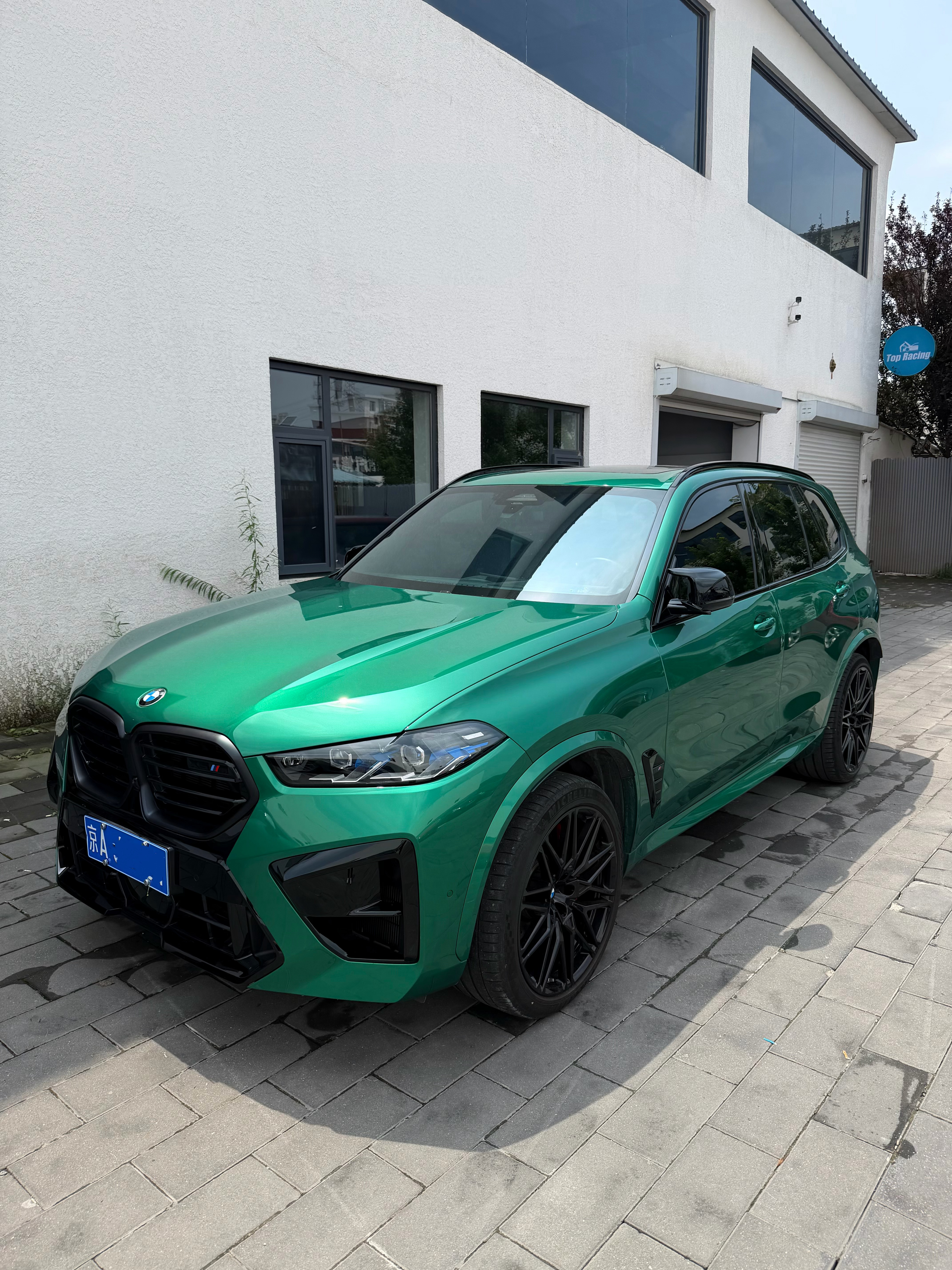 刚卖了台X5M不说多少钱了能买3.4个新坦克300卖完我就开坦克300去吃