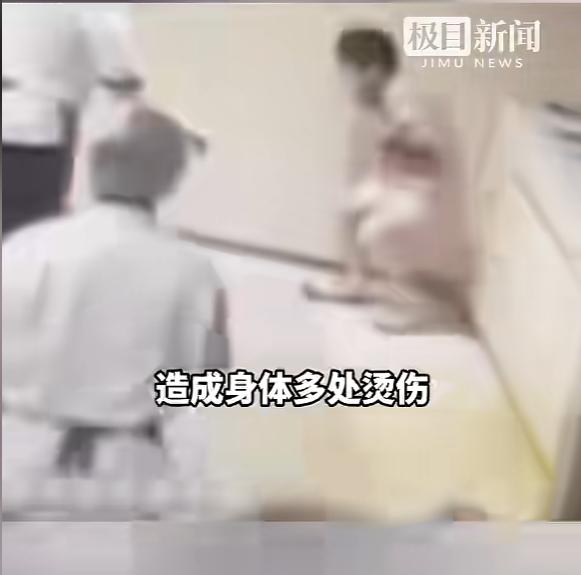 “熊家长！”5月14日，一女子带孩子去火锅店，孩子店内乱跑，店员多次提醒，家长却
