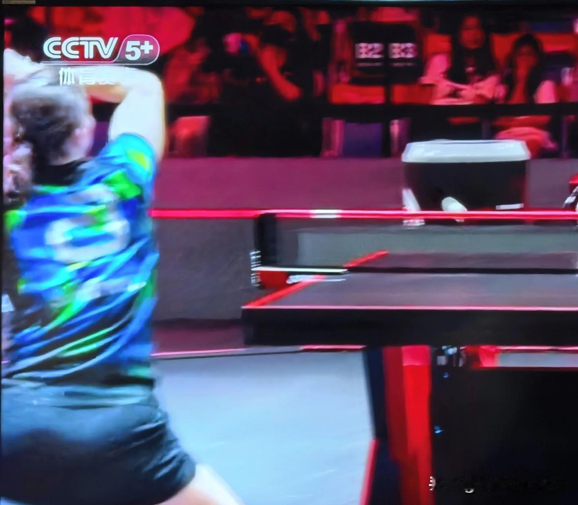 女版张禹珍大发神威，全场正手势大力沉，命中率达到70%。朱雨玲无可奈何只能摇头。