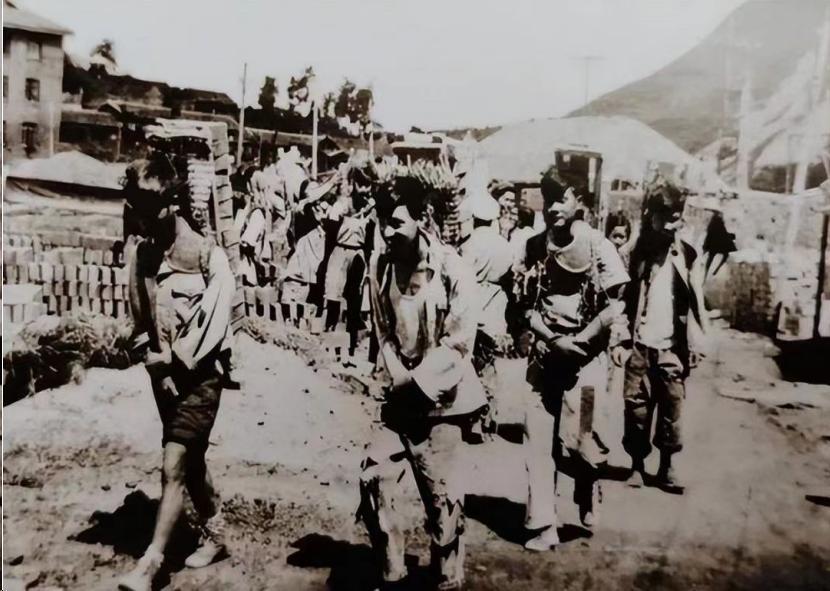 60年前我军侦察参谋出任务到缅甸，因女匪强行抢亲成婚，却因酒量太差被逐出家门，你