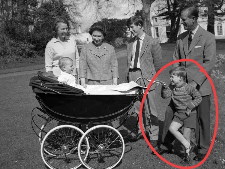 安德鲁，为何最不像菲利普亲王！女王的四个孩子，每一个都有复制了亲王和女王的基因