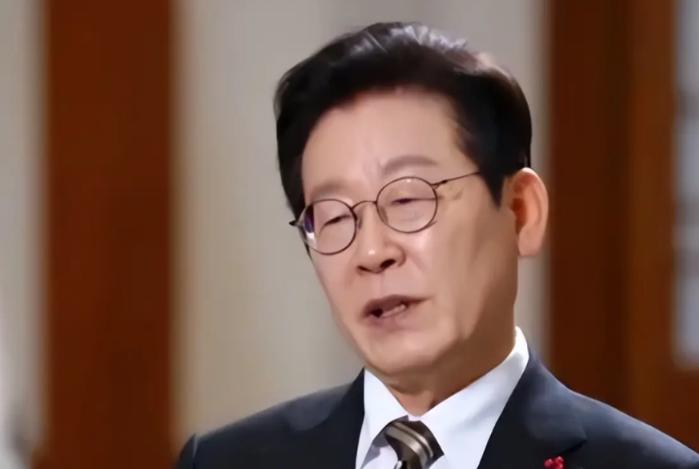 韩国专家惊人警告：中日若开战，中国钢铁稀土双王牌将让日本战争潜力瞬间熔断！