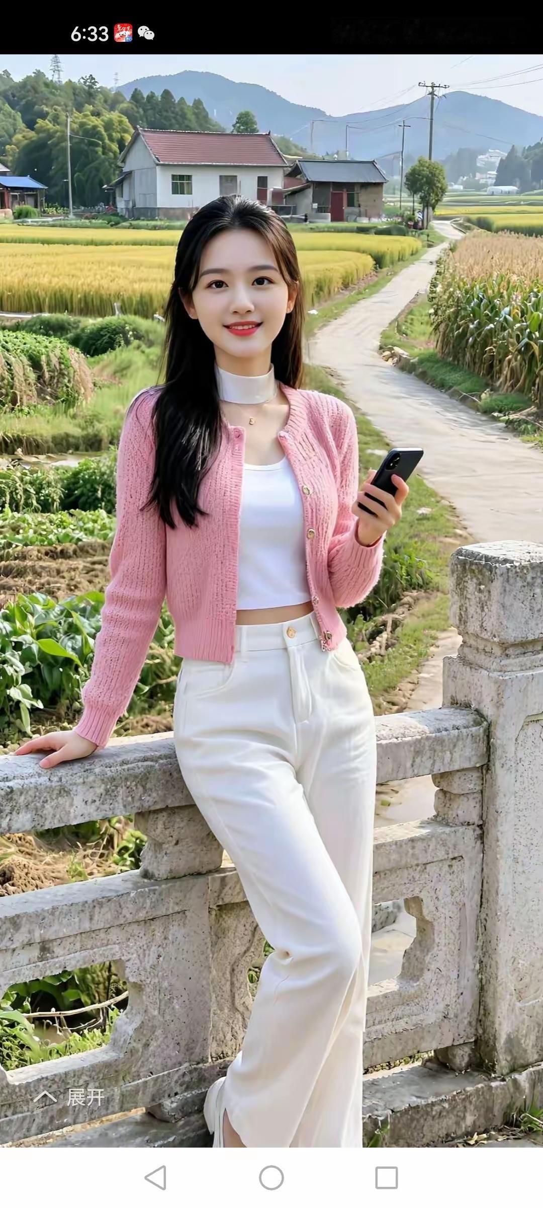 清江引·田园少女妆桑间曲径幽情漾，少女轻装靓。罗裙雅趣添，草帽清香酿。