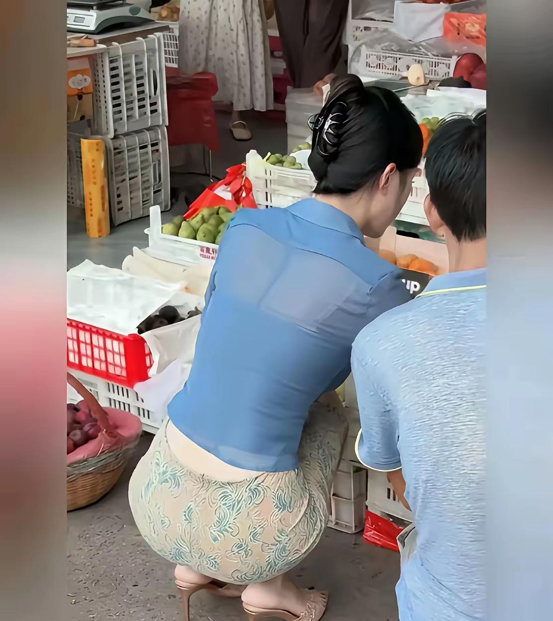 今天中秋节和一哥们喝酒的时候，他说在外面泡了几个女人，都是30来岁的少妇！我听了