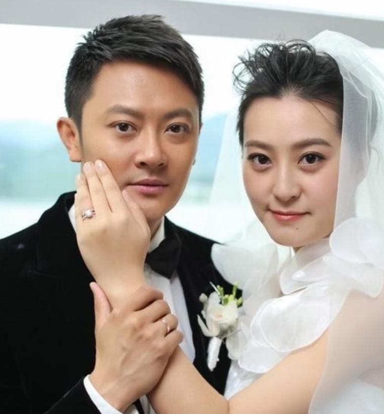 家人们谁懂啊！现在回看印小天当年的这场惊天骗婚案，还是会被离谱到头皮发麻！