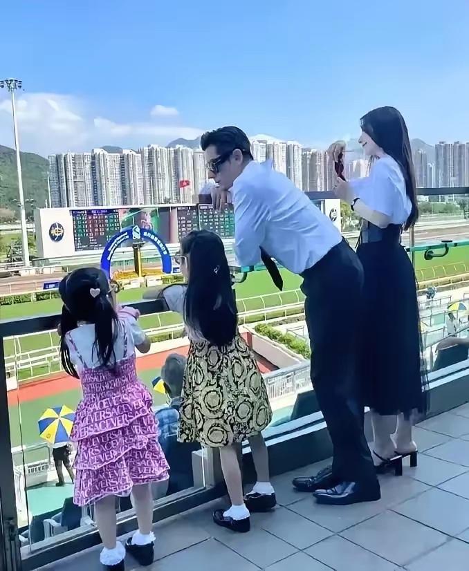 郭富城香港演员歌手，＂四大天王＂之一。郭富城身高只有1.70米，他的老婆方媛