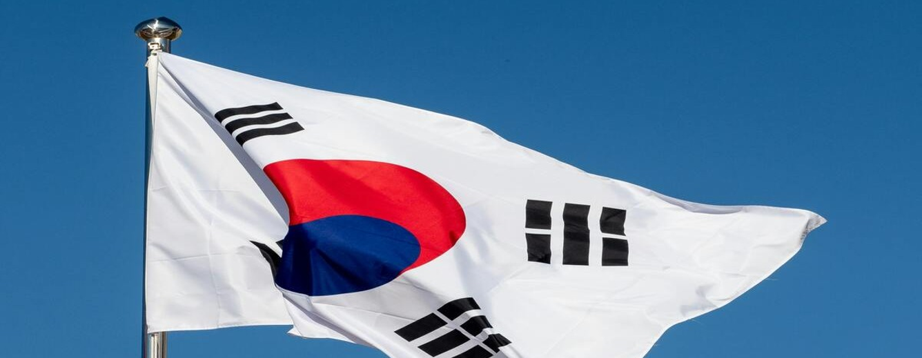 韩国大选中李在明、金文洙、黄教安、李俊锡等四强鼎立、各自为政，千方百计开展竞选活