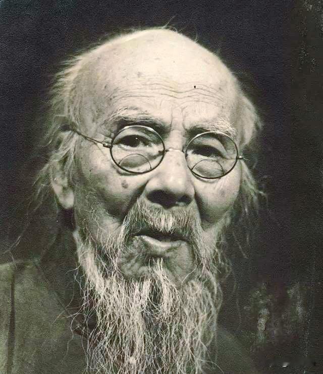 1950年，齐白石先生执意要毛主席退还他的一幅画，甚至撂话说如果主席不还，他就硬