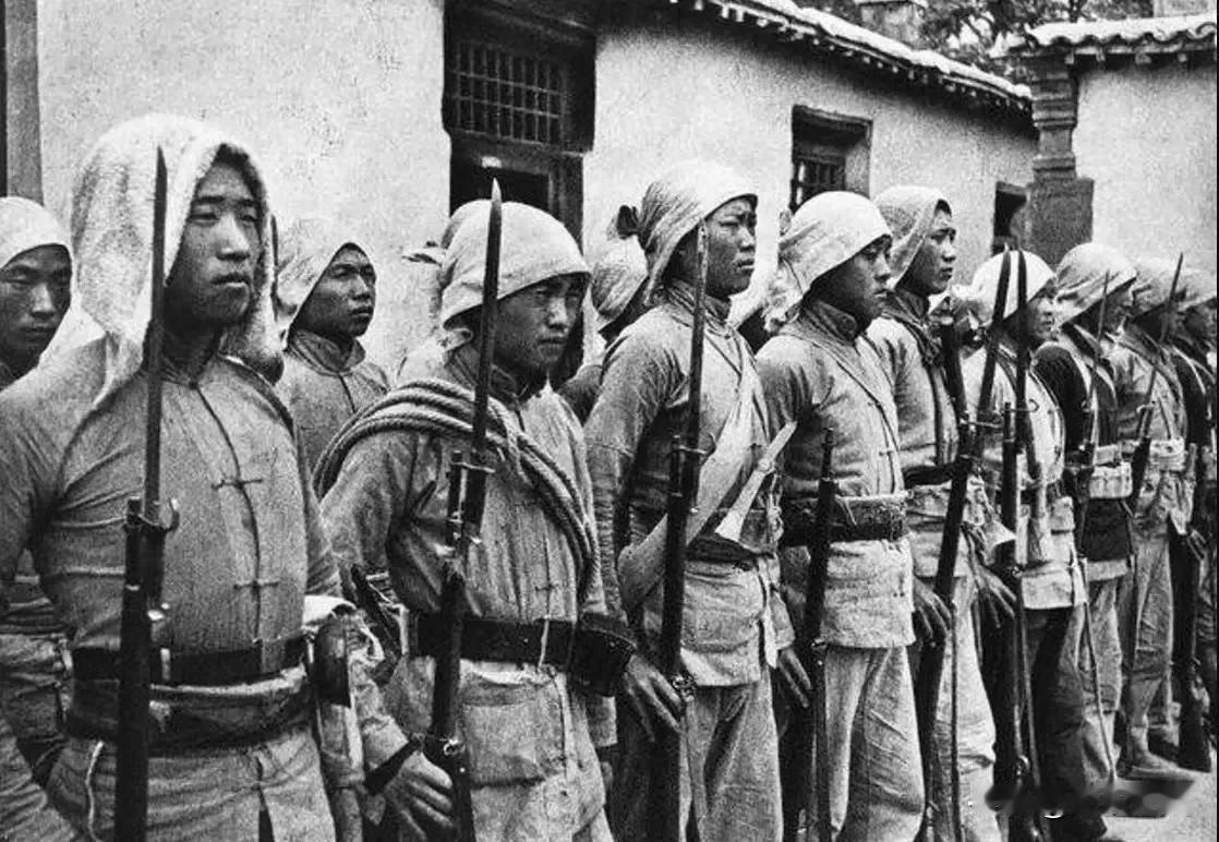 1937年，红军改编为八路军，共辖三个师16个团，大家知道首任团长都是谁吗？