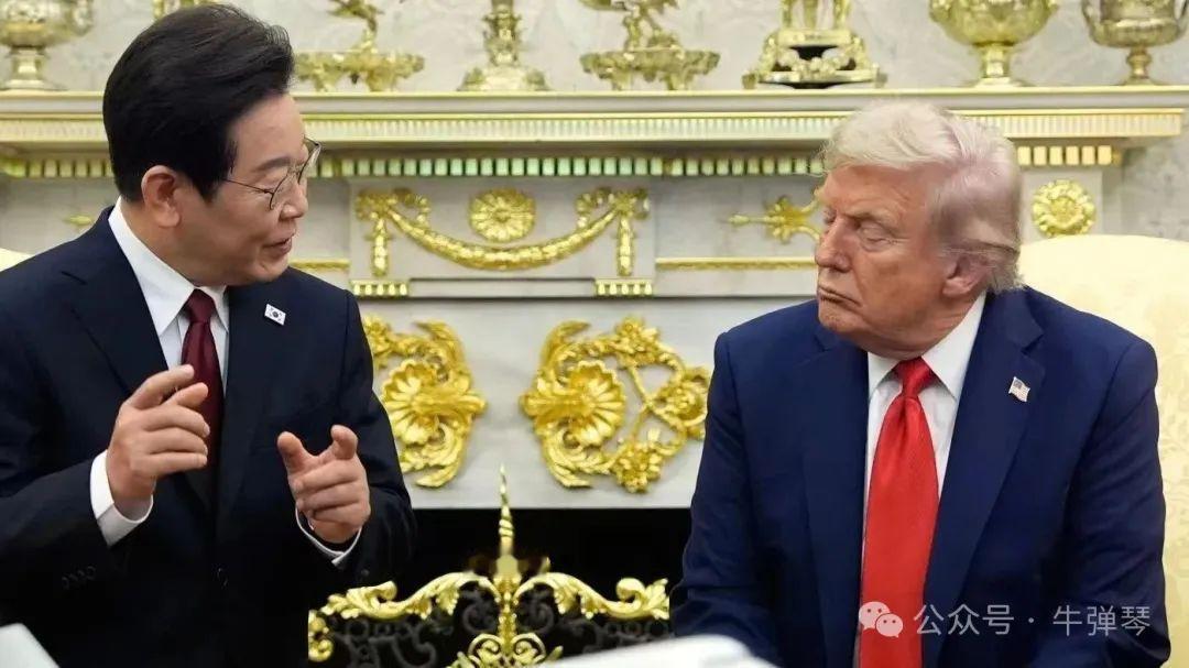 李在明确实有些东西，他用谦卑的姿态和精准的恭维，以四两拨千斤的方式，将美国总统的