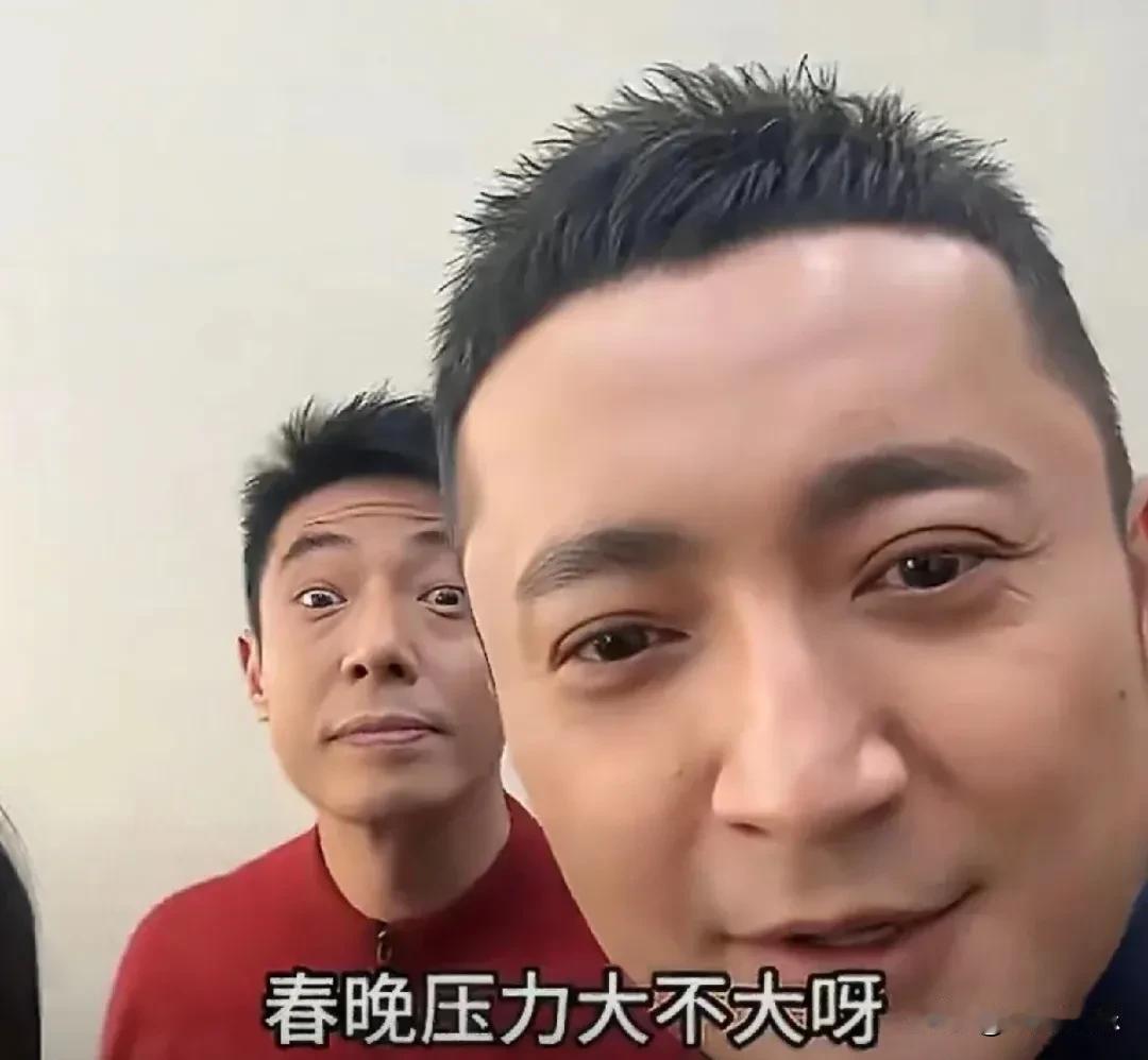 除夕夜，尼格买提后台怒吼“你出去”！背后原因让人心疼都说春晚主持人要情绪稳定