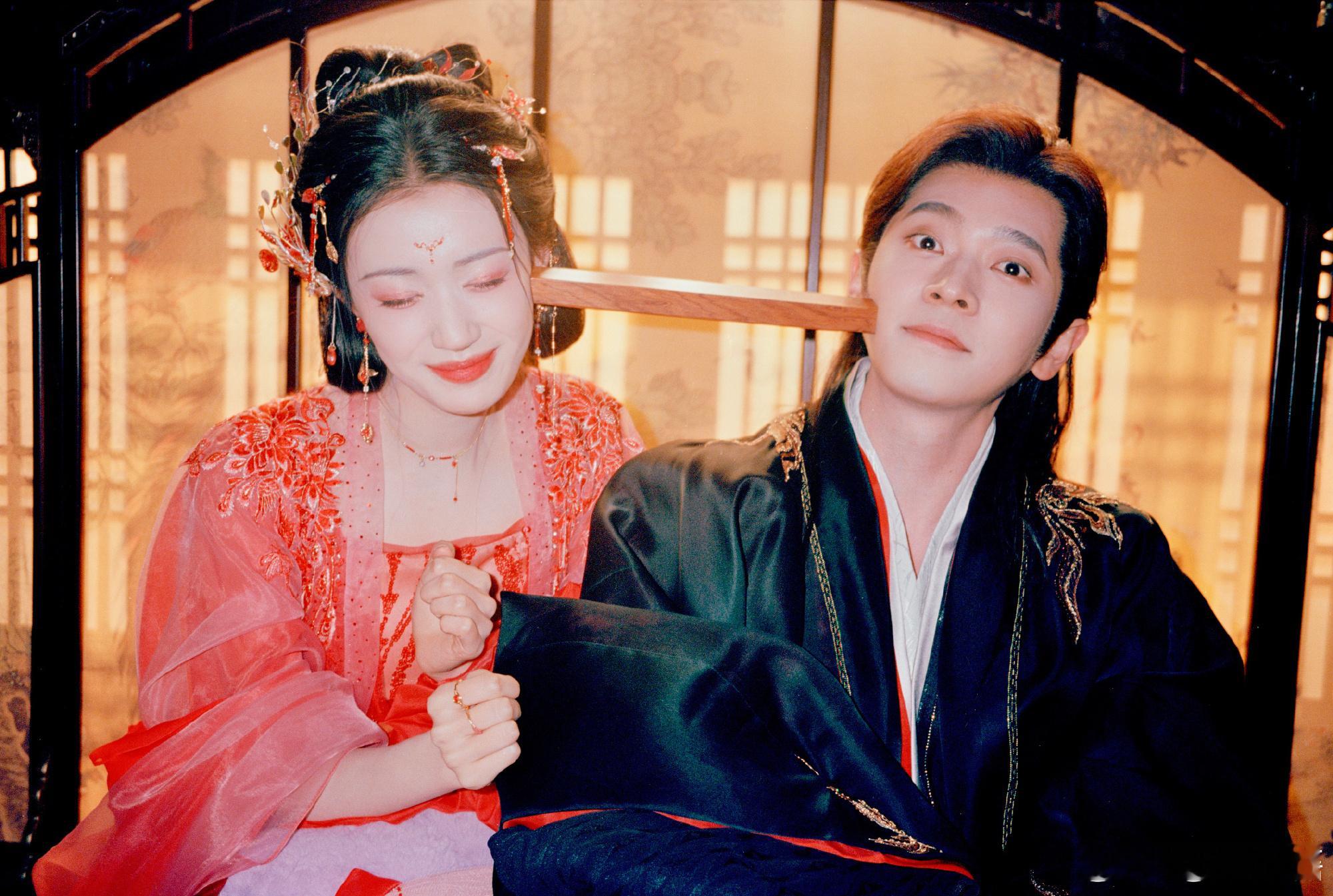 王楚然丞磊两人加起来有三岁吗王楚然丞磊小学生互怼日记翠花张三照进现实，内娱这对