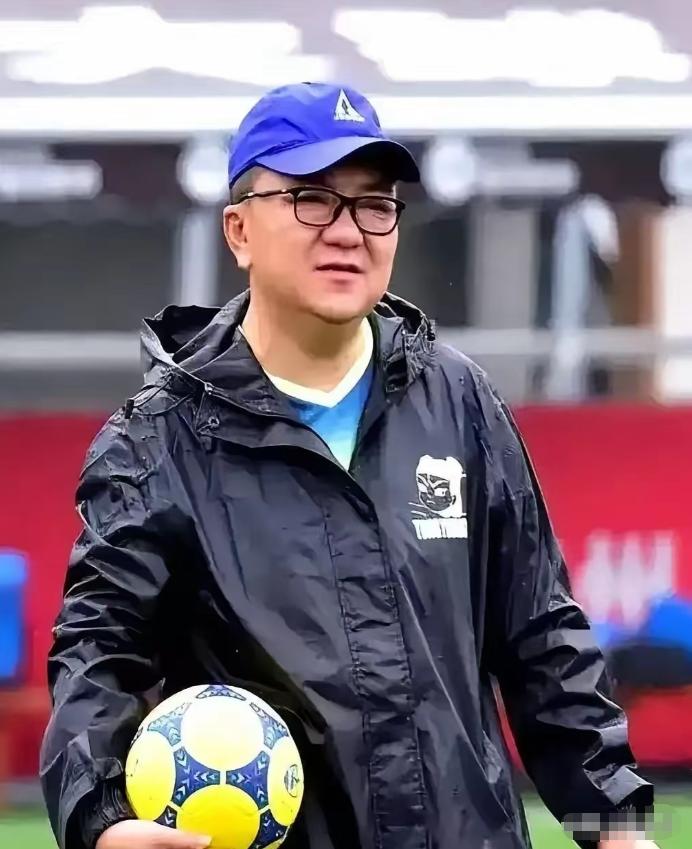 彻底闹掰！董路直播亲口承认，和孙臣曦一家断绝往来了，这背后和家长的恩怨终于藏不住