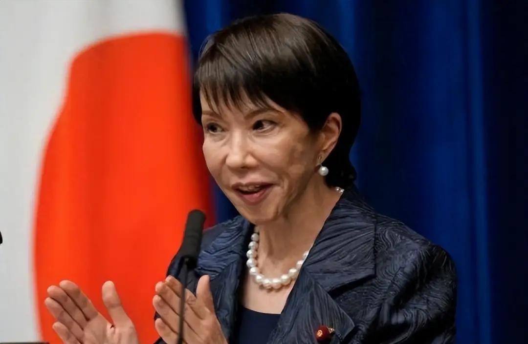确实如此！外交部发言人这回头一遭没给高市早苗挂“首相”这个称呼，直接点名喊她，这