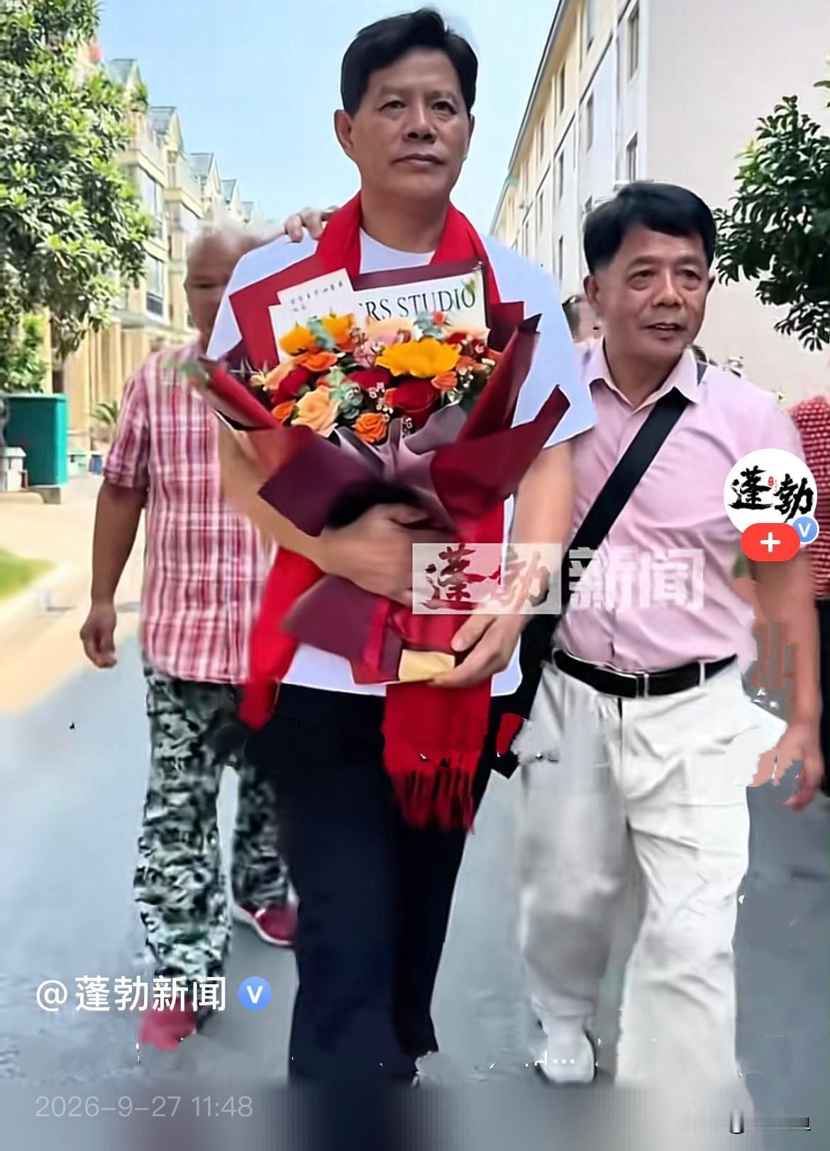 1968年，浙江一户周氏家庭，家里条件艰苦、生活困难，家里已经有五个孩子，现又生