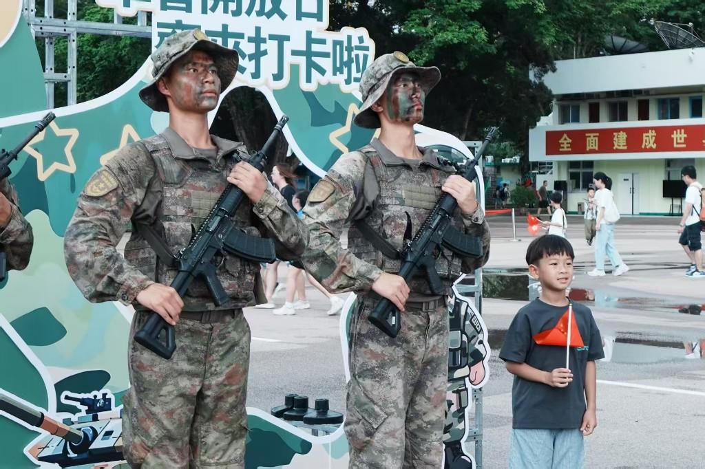 香港已经回归28年，七百五十万港人为什么不可以参军？不少人误以为宪法写了服役义