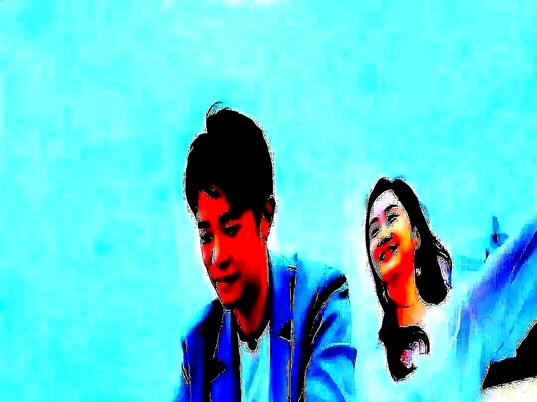 我听过凤凰传奇的瓜，是个圈内朋友告诉我，你绝对想不到这俩有多邪门！上次拍海报