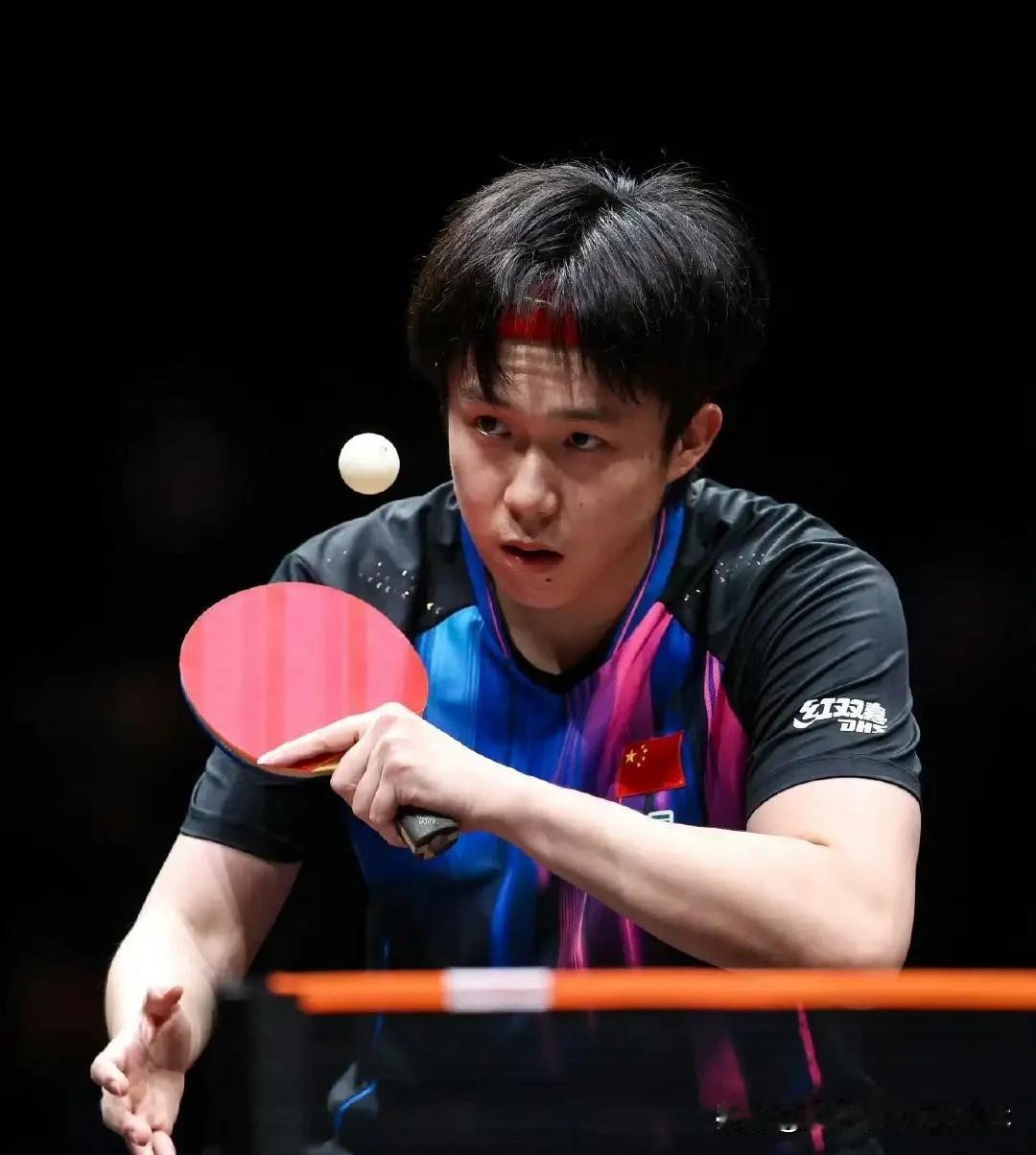 王楚钦的男双搭档都是顶配！第一位，马龙，双圈大满贯选手，曾一起拿到过一届世乒赛