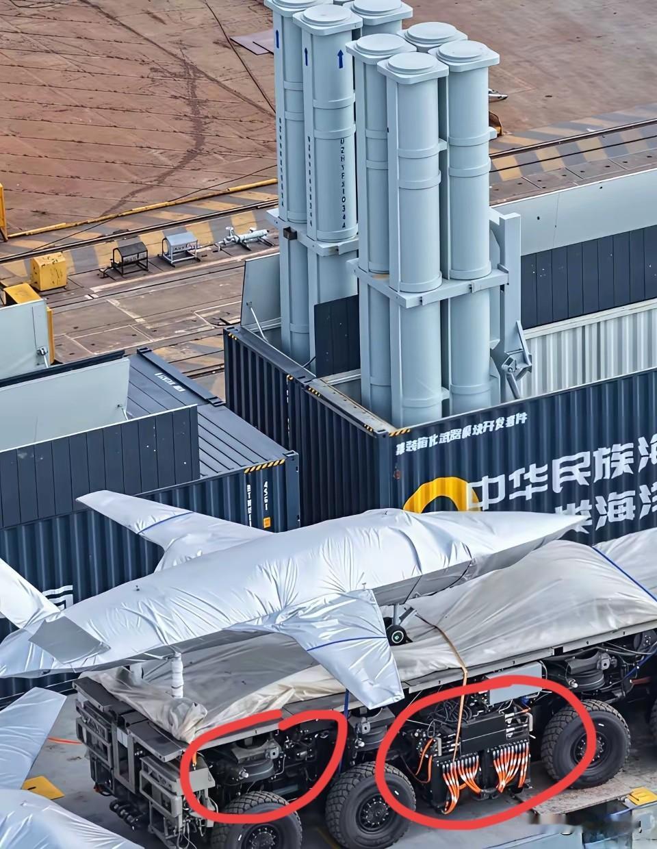 说是电影道具的可以“闭嘴”了，电磁弹射的供电设施已经非常清晰了之前民船弹射无人