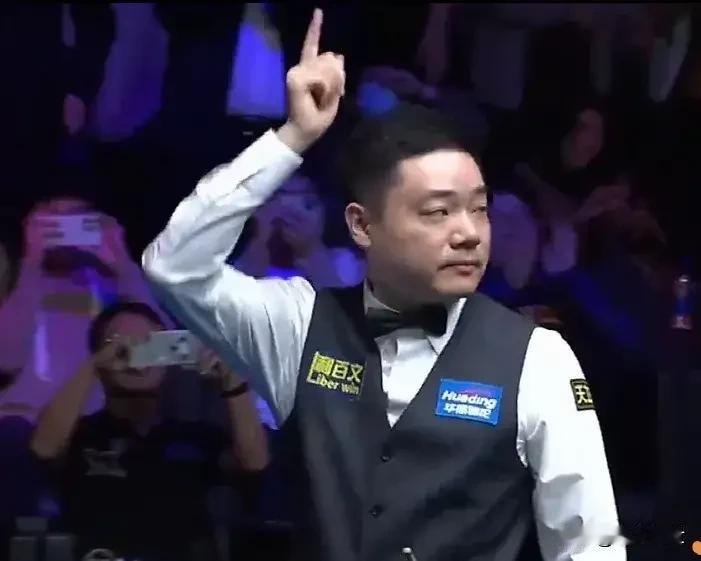 丁主任晋级无悬念！赵公子、达仔不好说。2025斯诺克英锦赛首轮，晚上的21点，